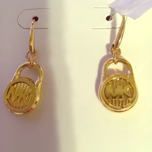NIB Michael Kors Earrings in gold color